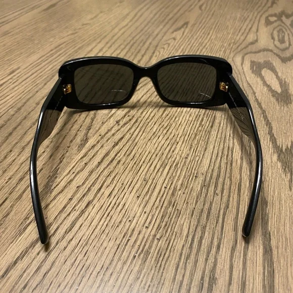 Versace Black Frame Square Gold Logo Sunglasses Model 4377 Men’s & Women’s NEW - Picture 2 of 10